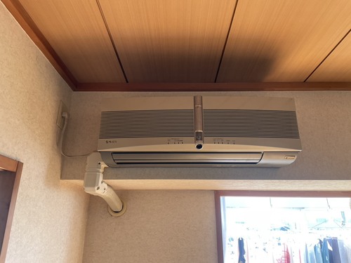 草加市で無料回収する前のエアコン