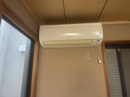 尼崎市で無料回収する前のエアコン