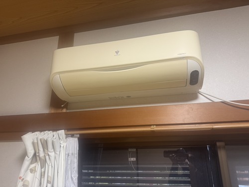 堺市で無料回収する前のエアコン