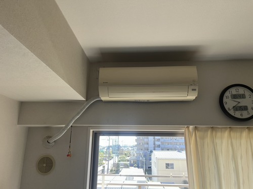 八潮市で無料回収する前のエアコン