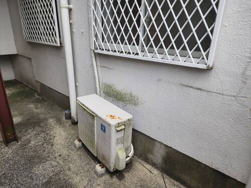 豊中市でエアコンを取り外す前の設置状況