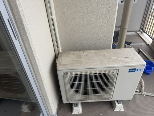 宝塚市でエアコンを取り外す前の設置状況