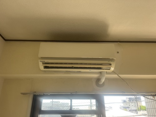 世田谷区で無料回収する前のエアコン