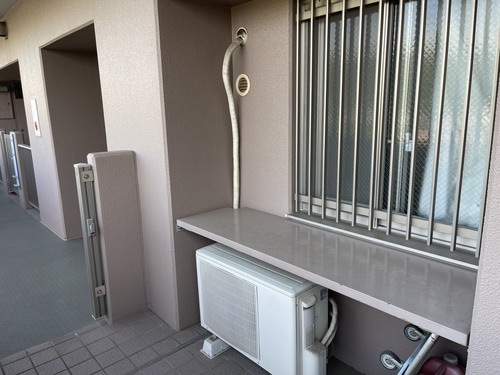 千葉市でエアコンを取り外す前の設置状況