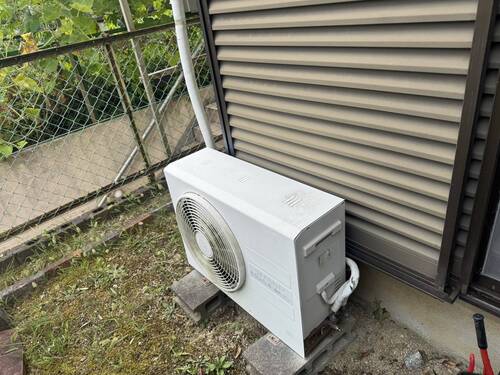 堺市でエアコンを取り外す前の設置状況