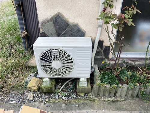 栃木市でエアコンを取り外す前の設置状況