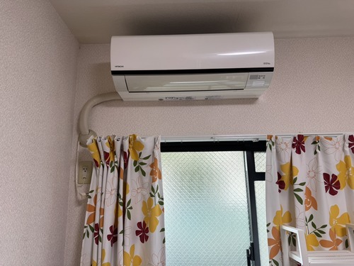 西宮市でエアコンを取り外す前の設置状況