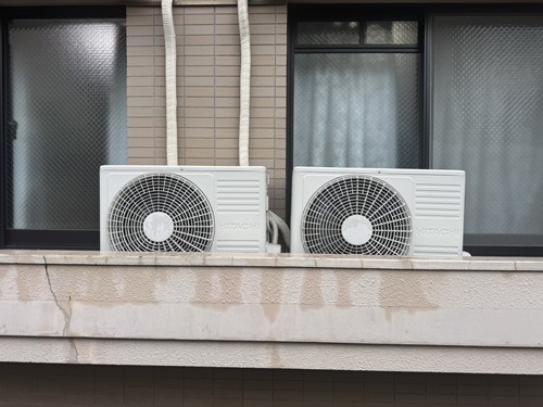 西宮市でエアコンを取り外す前の設置状況