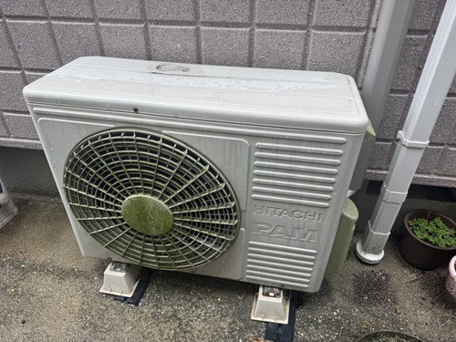 西宮市でエアコンを取り外す前の設置状況