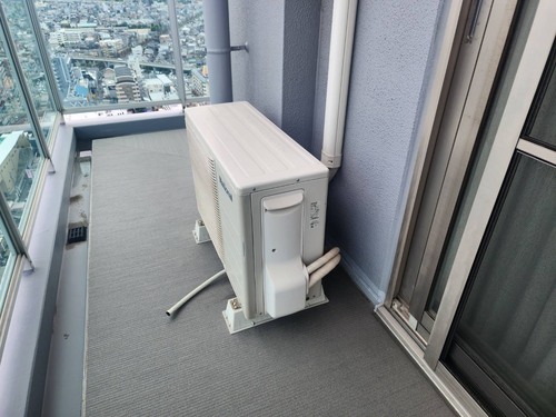 寝屋川市でエアコンを取り外す前の設置状況