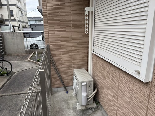 野田市でエアコンを取り外す前の設置状況