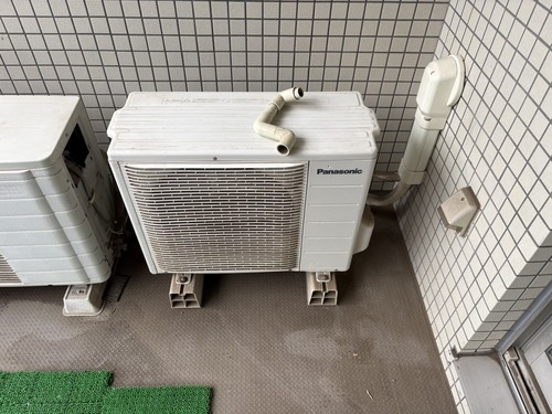 川崎市でエアコンを取り外す前の設置状況