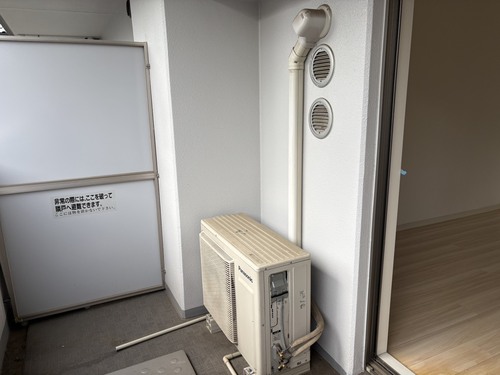 蕨市でエアコンを取り外す前の設置状況