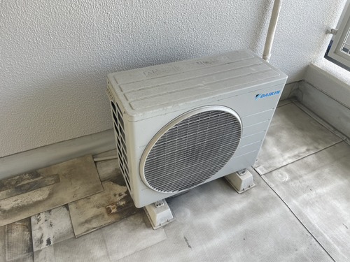 寝屋川市のエアコン回収・写真2・撤去前