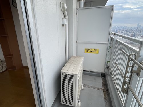 荒川区のエアコン回収・写真2・撤去前