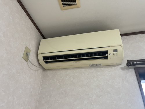 千葉市のエアコン回収・写真3・撤去前