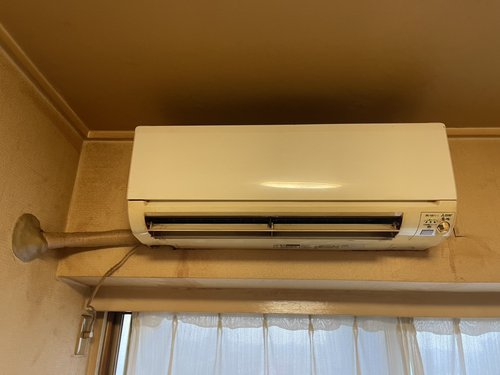 市川市のエアコン回収・写真3・撤去前