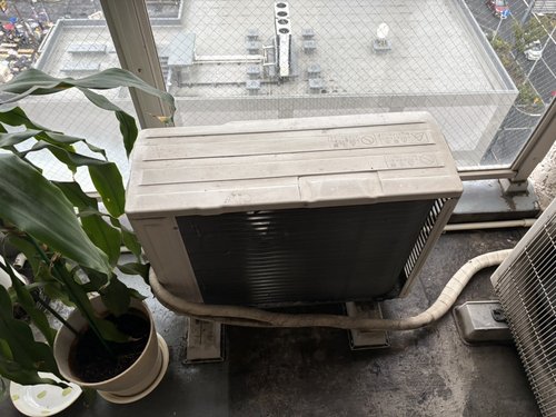 市川市のエアコン回収・写真4・撤去前