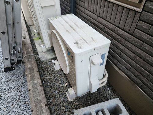 和泉市のエアコン回収・写真2・撤去前