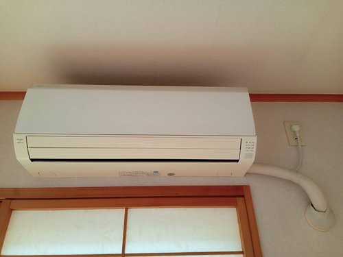貝塚市のエアコン回収・写真3・撤去前