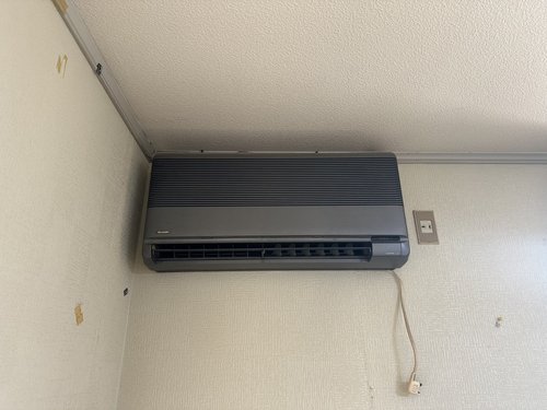 河内長野市のエアコン回収・写真5・撤去前