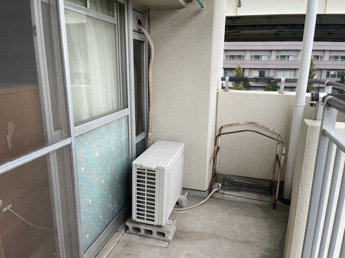江東区のエアコン回収・写真4・撤去前