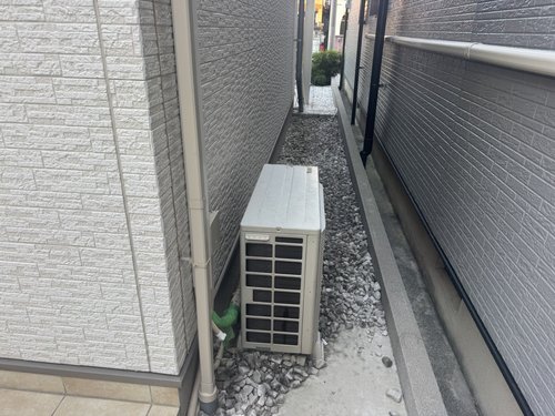 松原市のエアコン回収・写真4・撤去前