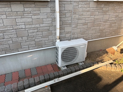 松戸市のエアコン回収・写真9・撤去前