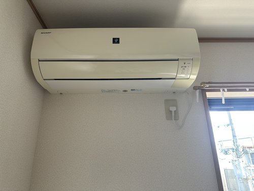 寝屋川市 N様のエアコン無料回収実績｜ベランダ床置きの室外機と1台を取り外し・回収