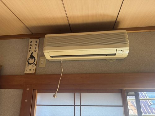 高槻市 S様のエアコン3台無料回収実績｜3階のお部屋から2階・3階ベランダの室外機ごと回収