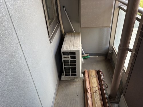 横浜市のエアコン回収・写真4・撤去前